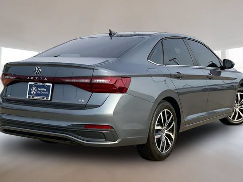 Used 2026 Volkswagen Jetta SE FWD image 2