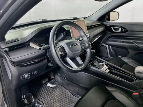 Used 2022 Jeep Compass Latitude w/ Sun and Sound Group AWD/4WD image 9