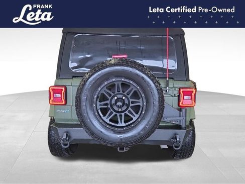 Used 2023 Jeep Wrangler Unlimited Sahara AWD/4WD image 5