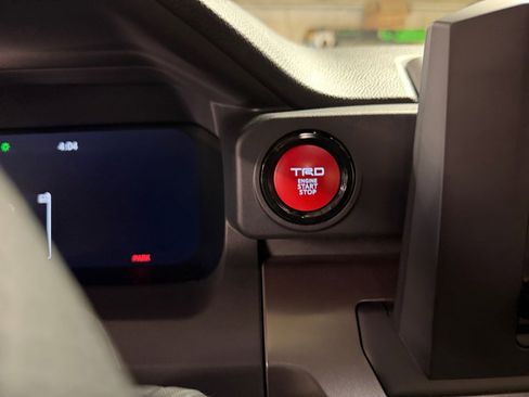 Used 2025 Toyota Tacoma TRD Sport image 24