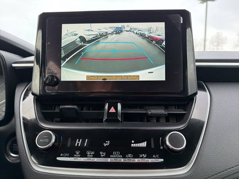 Certified 2023 Toyota Corolla Cross LE image 30