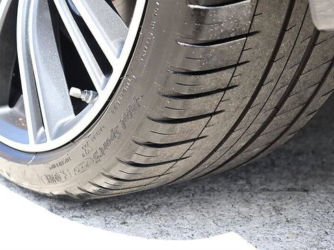 Used 2018 BMW 540i xDrive AWD/4WD image 13