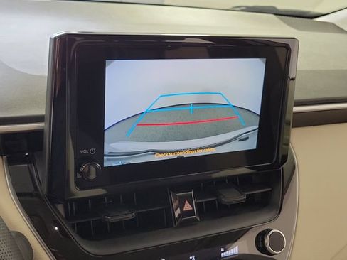 Used 2024 Toyota Corolla LE FWD image 29