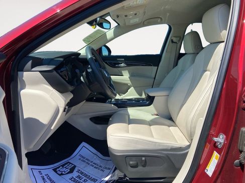 Used 2022 Buick Envision Essence w/ Technology Package I FWD image 9