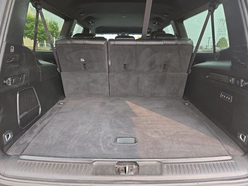 Used 2024 Jeep Wagoneer L Series II w/ Flexible Seating Group AWD/4WD image 35