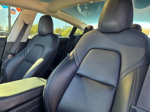 Used 2021 Tesla Model Y Long Range image 13