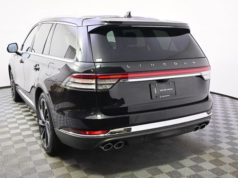 Used 2023 Lincoln Aviator Reserve w/ Equipment Group 201A AWD/4WD image 4