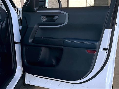 Certified 2022 Ford Bronco Sport Outer Banks w/ Tech Package image 21