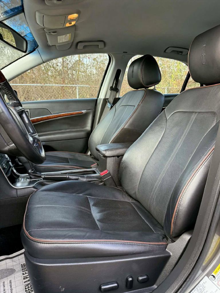 Used 2012 Lincoln MKZ FWD image 10