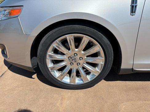 Used 2012 Lincoln MKS AWD image 24