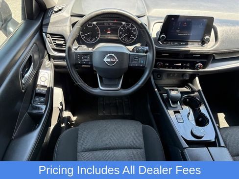 Used 2025 Nissan Rogue SV AWD/4WD image 22