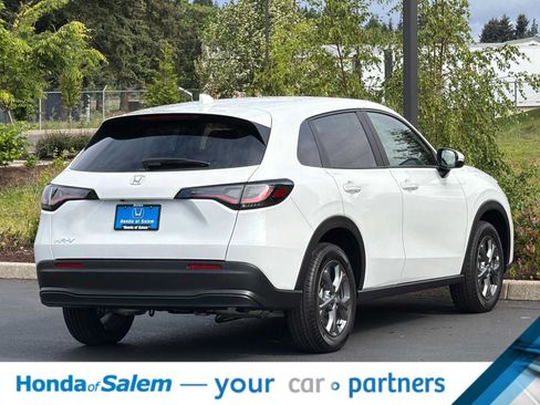 New 2027 Honda HR-V LX image 2
