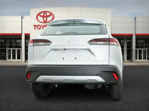 New 2026 Toyota Corolla Cross L image 17