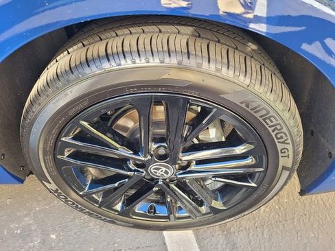 Used 2025 Toyota Camry SE image 26