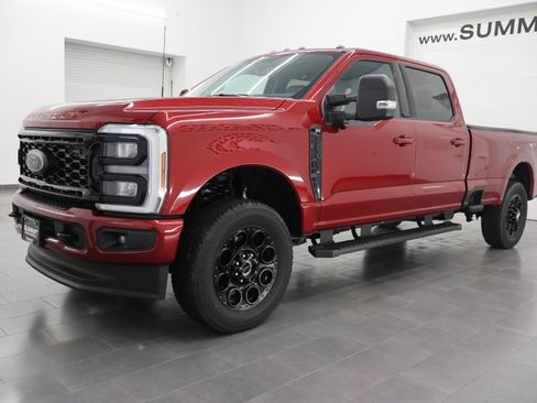 Used 2025 Ford F250 XLT w/ Black Appearance Package AWD/4WD image 9