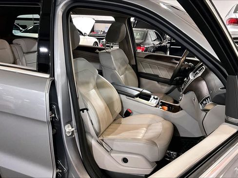 Used 2016 Mercedes-Benz GL 450 4MATIC image 8