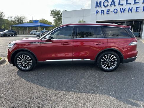 Used 2020 Lincoln Aviator Reserve w/ Elements Package Plus image 3