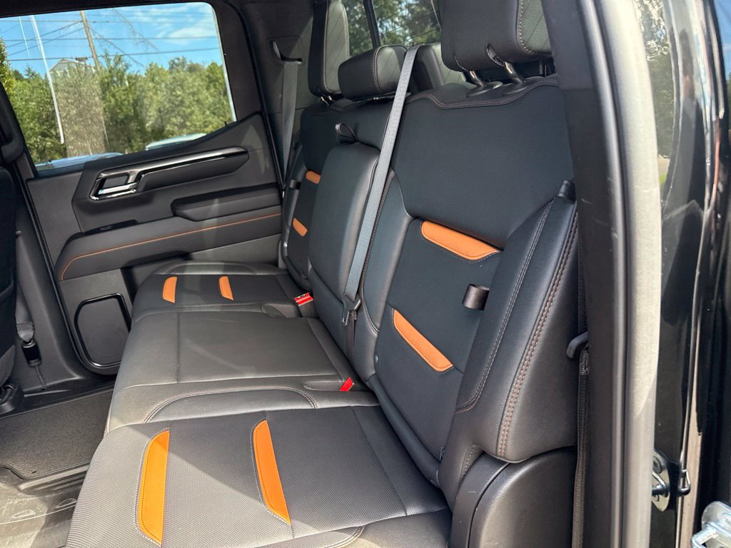 Used 2022 GMC Sierra 1500 AT4 w/ AT4 Premium Package AWD/4WD image 17