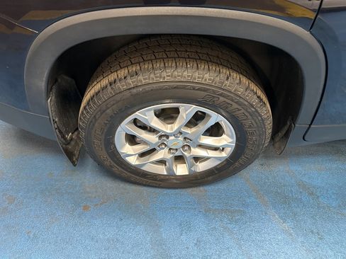 Used 2020 Chevrolet Traverse LT image 5