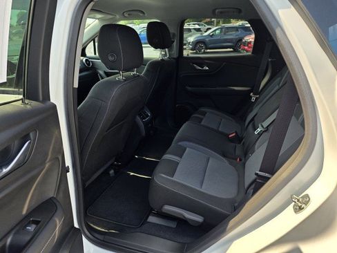 Used 2023 Chevrolet Blazer LT w/ Convenience Package FWD image 9