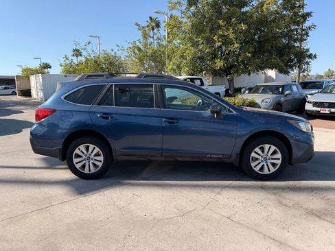 Used 2019 Subaru Outback 2.5i Premium w/ Popular Package #2 AWD/4WD image 6