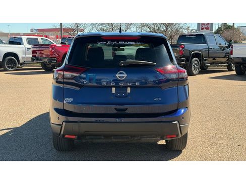 Used 2025 Nissan Rogue SV image 6