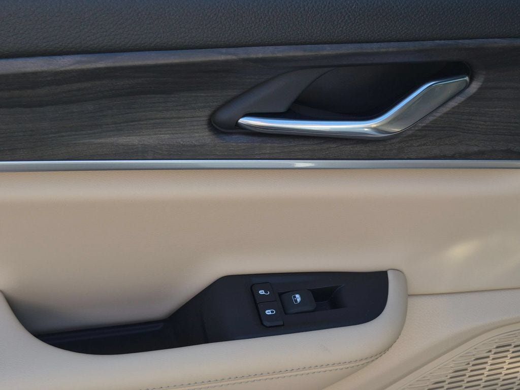 Certified 2025 Jeep Grand Cherokee Limited AWD/4WD image 25