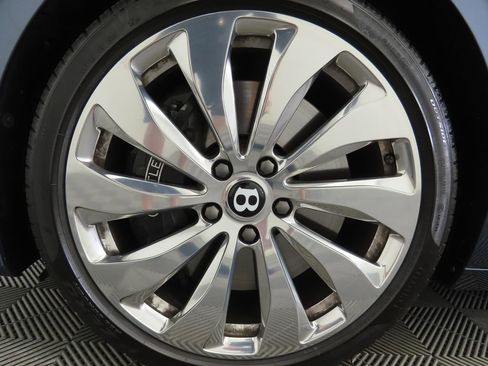 Certified 2020 Bentley Flying Spur W12 image 30