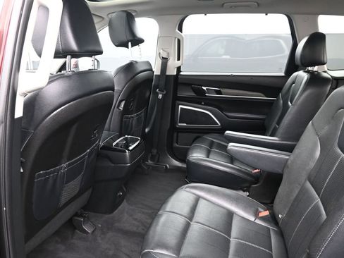 Used 2022 Kia Telluride EX w/ EX Premium Package FWD image 24