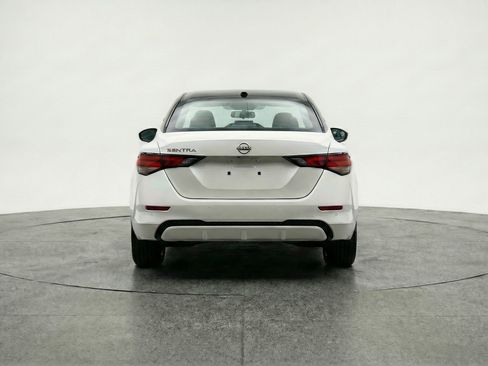 Used 2025 Nissan Sentra SV image 7