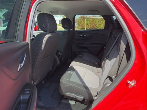 Used 2023 Chevrolet Blazer LT image 9