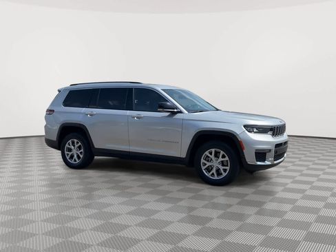 Used 2021 Jeep Grand Cherokee L Limited AWD/4WD image 2
