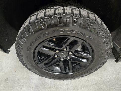 Used 2021 Chevrolet Silverado 1500 LT Trail Boss w/ Convenience Package II AWD/4WD image 10