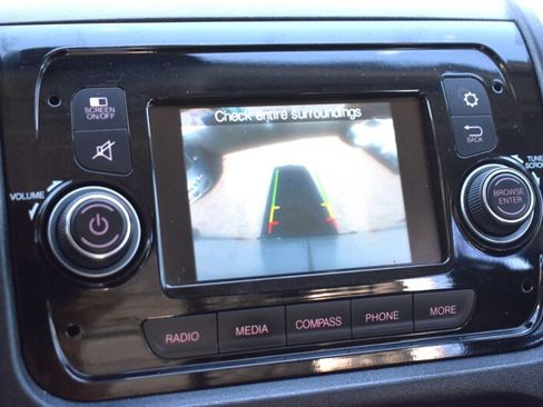 Used 2019 RAM ProMaster 2500 FWD image 24