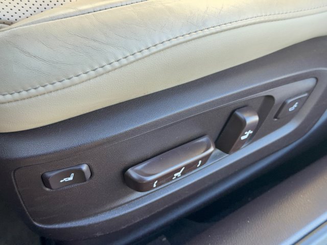 Used 2017 Lexus ES 350 w/ Ultra Luxury Package FWD image 14
