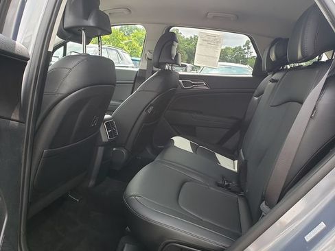 Certified 2025 Kia Sportage EX FWD image 12