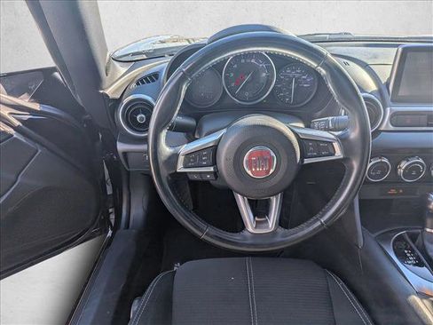 Used 2018 FIAT 124 Spider Classica w/ Technology Group image 12