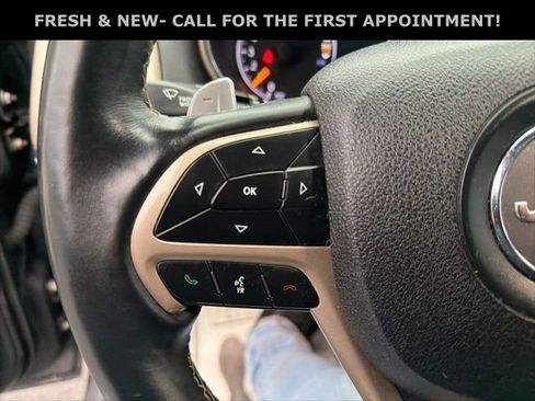 Used 2017 Jeep Grand Cherokee Limited image 25