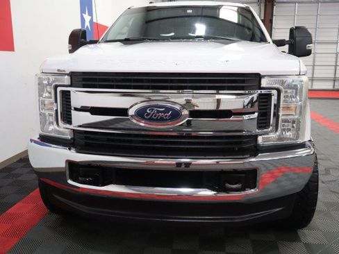 Used 2018 Ford F250 XL w/ Power Equipment Group AWD/4WD image 5