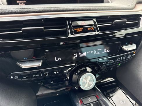 Used 2022 Acura MDX FWD image 18