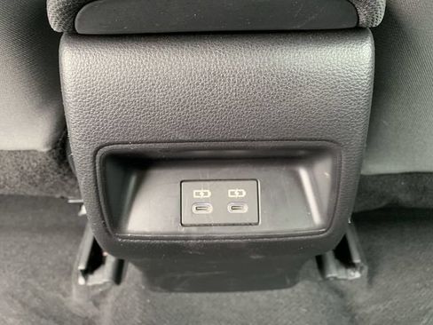 Used 2025 Toyota Corolla LE FWD image 31