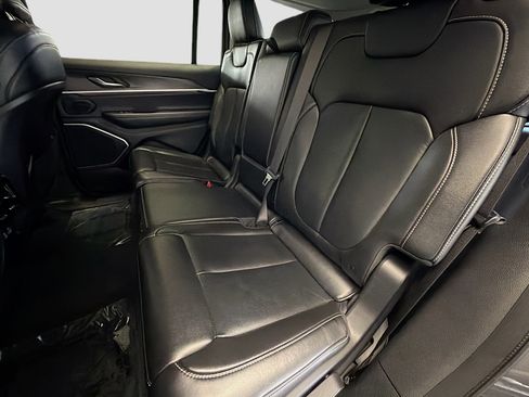 Used 2021 Jeep Grand Cherokee L Limited image 13