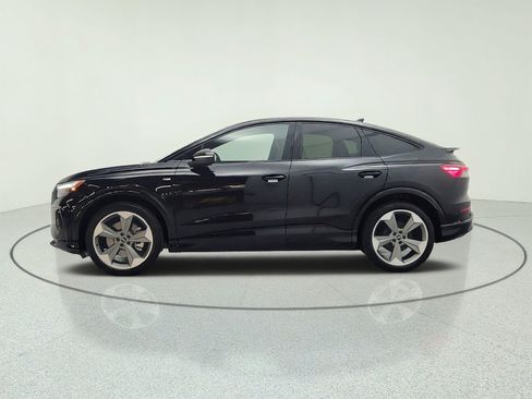 Used 2024 Audi Q4 e-tron Premium Plus w/ Premium Plus AWD/4WD image 8