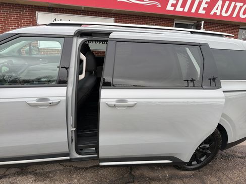 Used 2024 Kia Carnival SX Prestige image 15