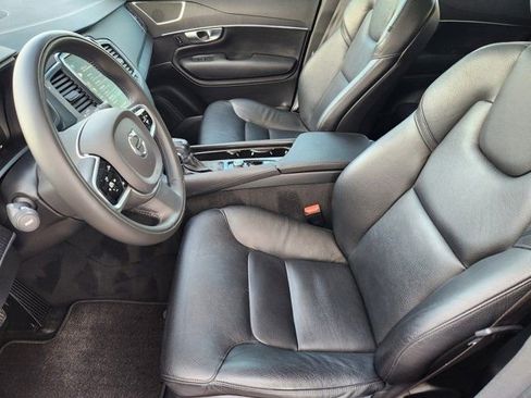 Used 2020 Volvo XC90 T6 Momentum image 4