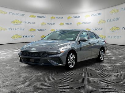 New 2025 Hyundai Elantra SEL