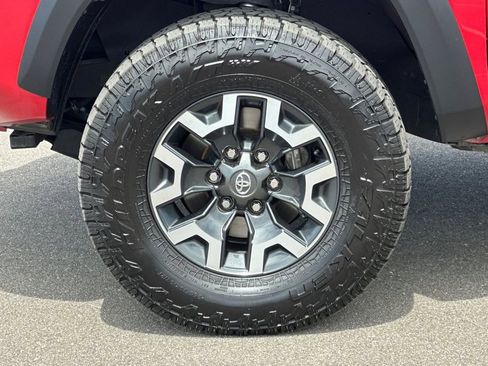 Used 2022 Toyota Tacoma TRD Off-Road w/ TRD Premium Off Road Package RWD image 25