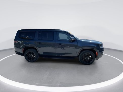 Used 2024 Jeep Wagoneer Series II AWD/4WD image 9