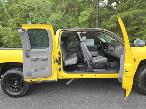 Used 2012 Chevrolet Silverado 1500 W/T AWD/4WD image 30