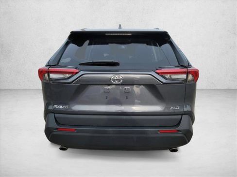 Used 2020 Toyota RAV4 XLE image 6